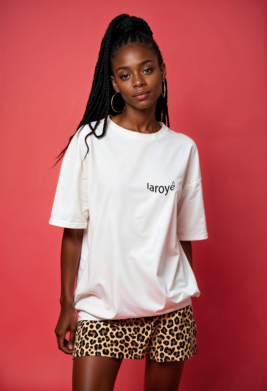 LAROYE: O CAOS QUE VESTE